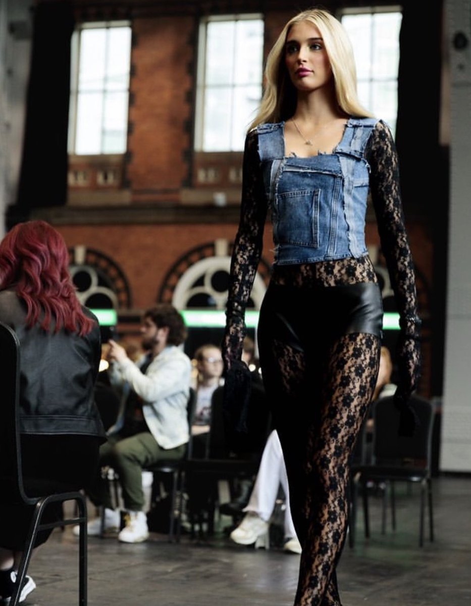 FASHIONATUOC's tweet photo. Our fabulous third year student Louise Morgan took part in this years Northern fashion week 2023 👏🏼👏🏼

Louise featured her second year mini collection 🪡👏🏼🤍

More on Louise’s collection can be found via her IG page @louisemorgandesign 

#mychesterstory #fashionatchester #uoc https://t.co/1qH7tBJbHL