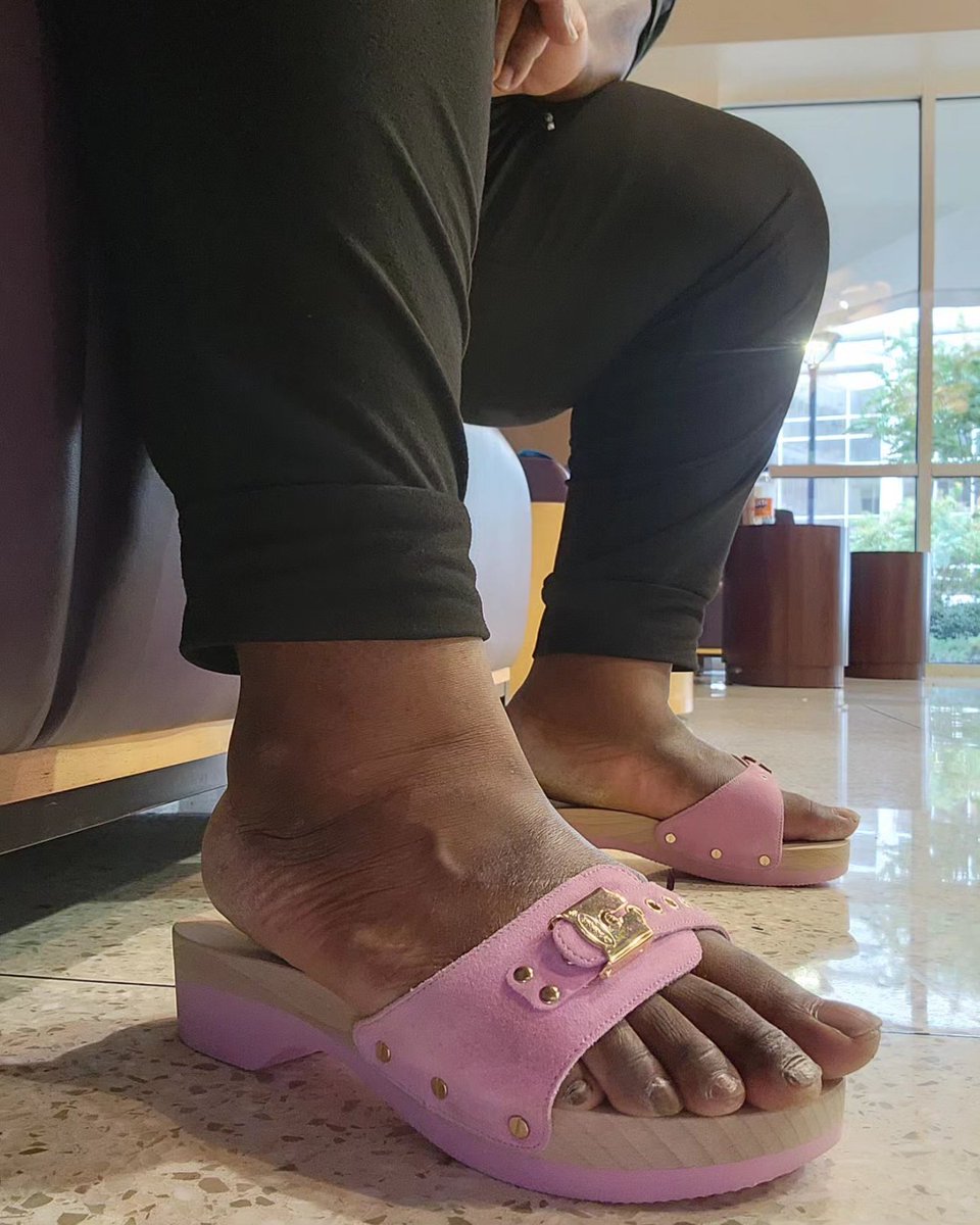kingshoelover87's tweet photo. #drscholls #sandals #menssandals #meninsandals #sandalsformen #mensfeet #feet #feet #footfetish #foot #twitterfett #twitter https://t.co/sLOUnzMfp0