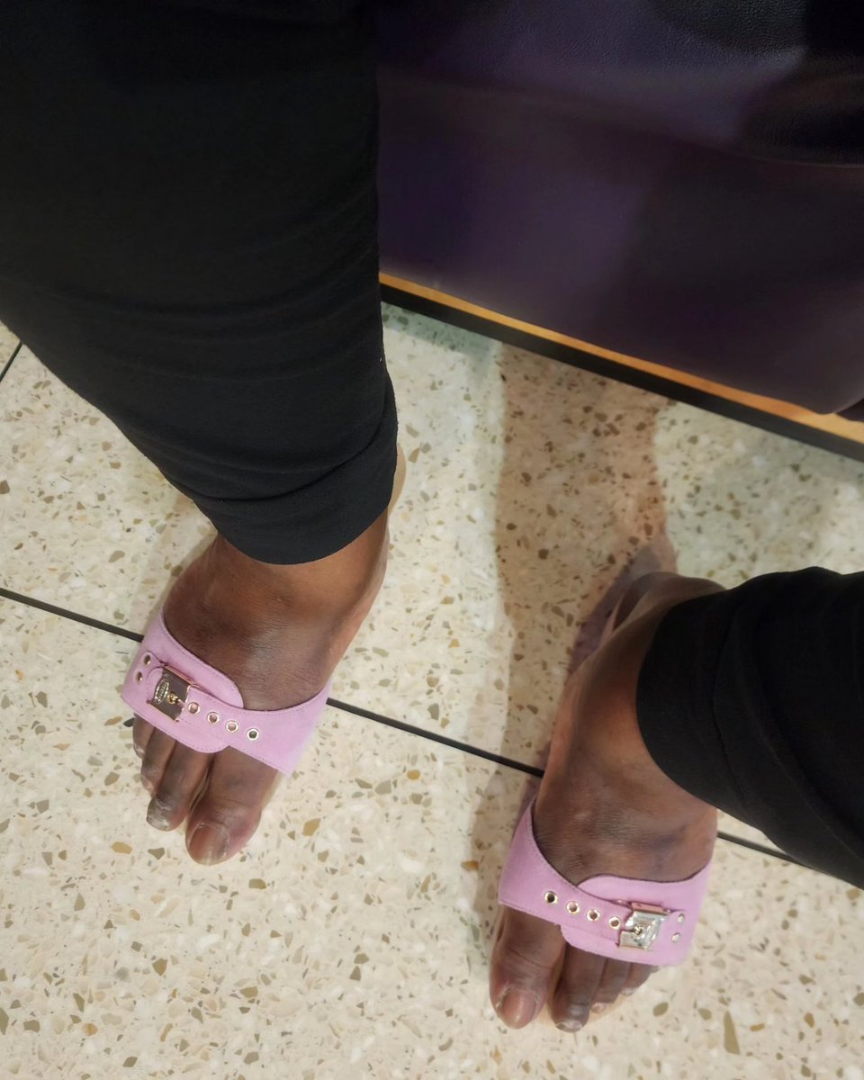 kingshoelover87's tweet photo. #drscholls #sandals #menssandals #meninsandals #sandalsformen #mensfeet #feet #feet #footfetish #foot #twitterfett #twitter https://t.co/sLOUnzMfp0