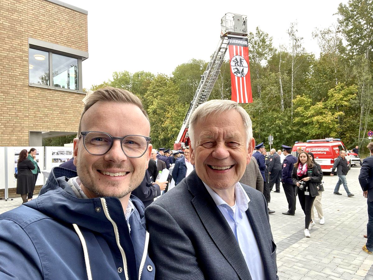 Heute Nachmittag bei der Bauabschlussfeier des Feuerwehrgerätehauses Gartenstadt, gemeinsam mit   Bezirksrat Peter Daniel Forster
