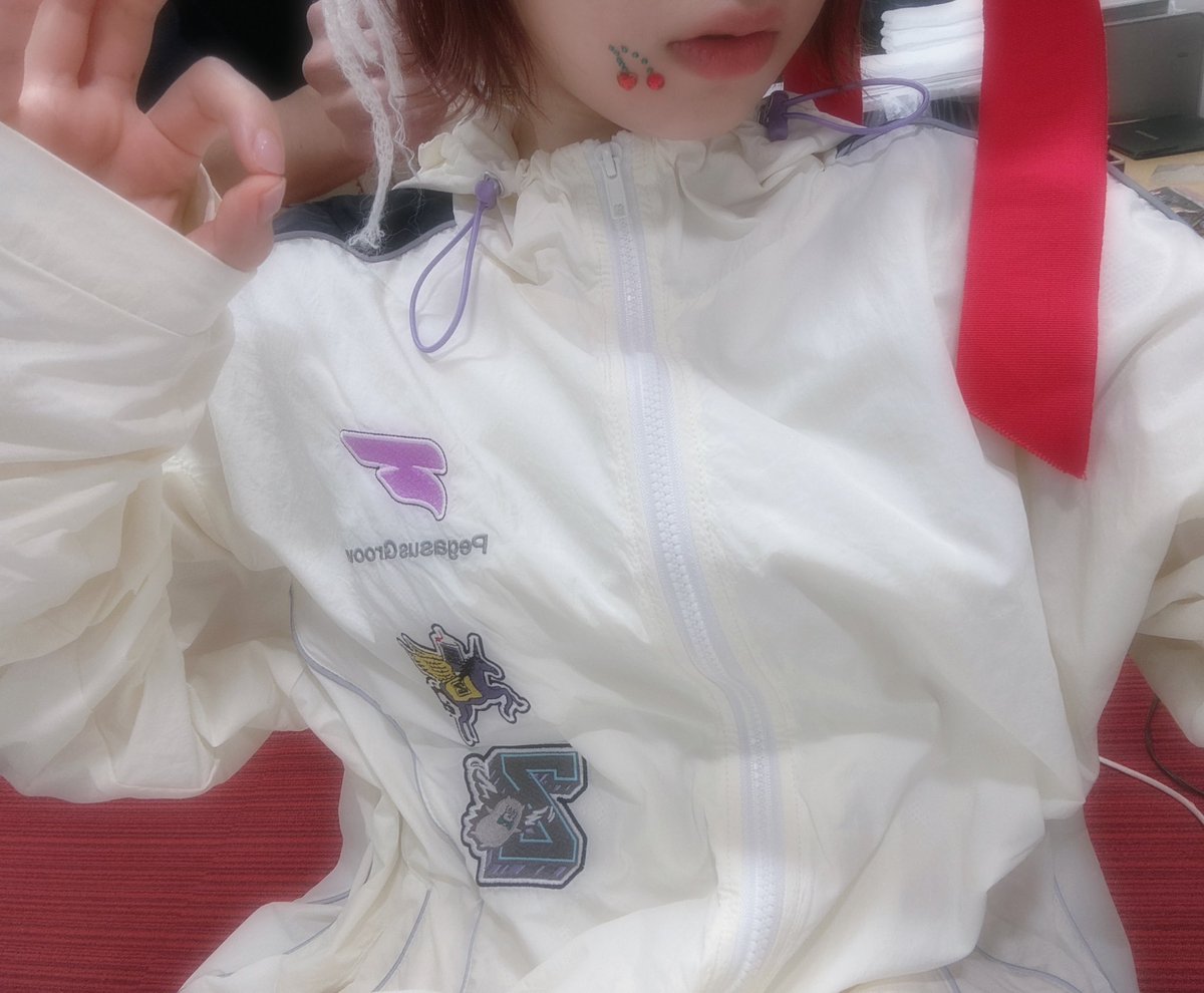 zutomayo's tweet photo. 喫茶・愛のペガサス 7店舗目
山形店 ご来店ありがとうううね
こんなにもスパイシーで熱くて,はじめましての方もそうじゃない方もものすごい踊り忘れてなかったです…またね𖦊 https://t.co/1u0aKkA4IO
