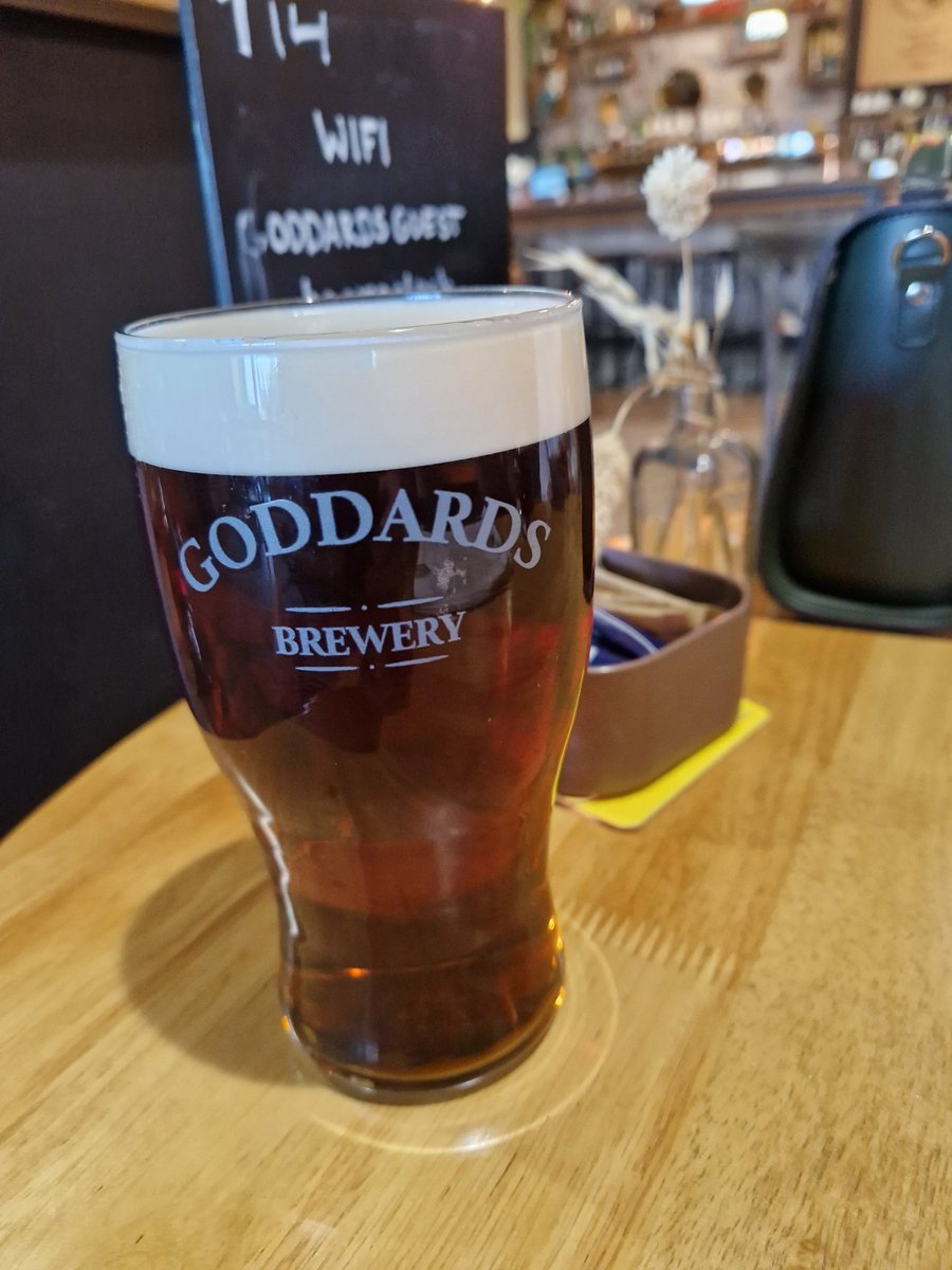 phoenix196428's tweet photo. At the brewery with @mobsy1965 @GoddardsBrewery 🍻 https://t.co/0NjPXPDrvi