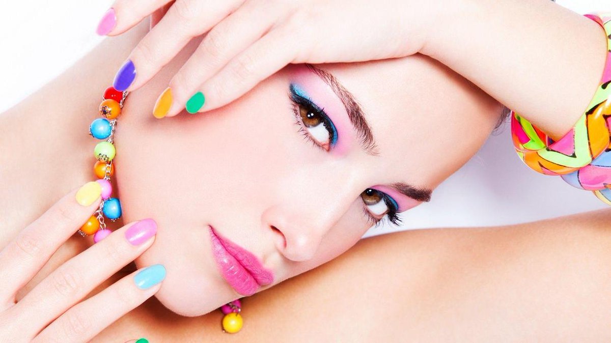 🙊🙊 #Toonami #cosmetics #SHADOWSTIX #FentyFace #PROFILTRFOUNDATION  
Source: wallpapercave.com/makeup-wallpap…