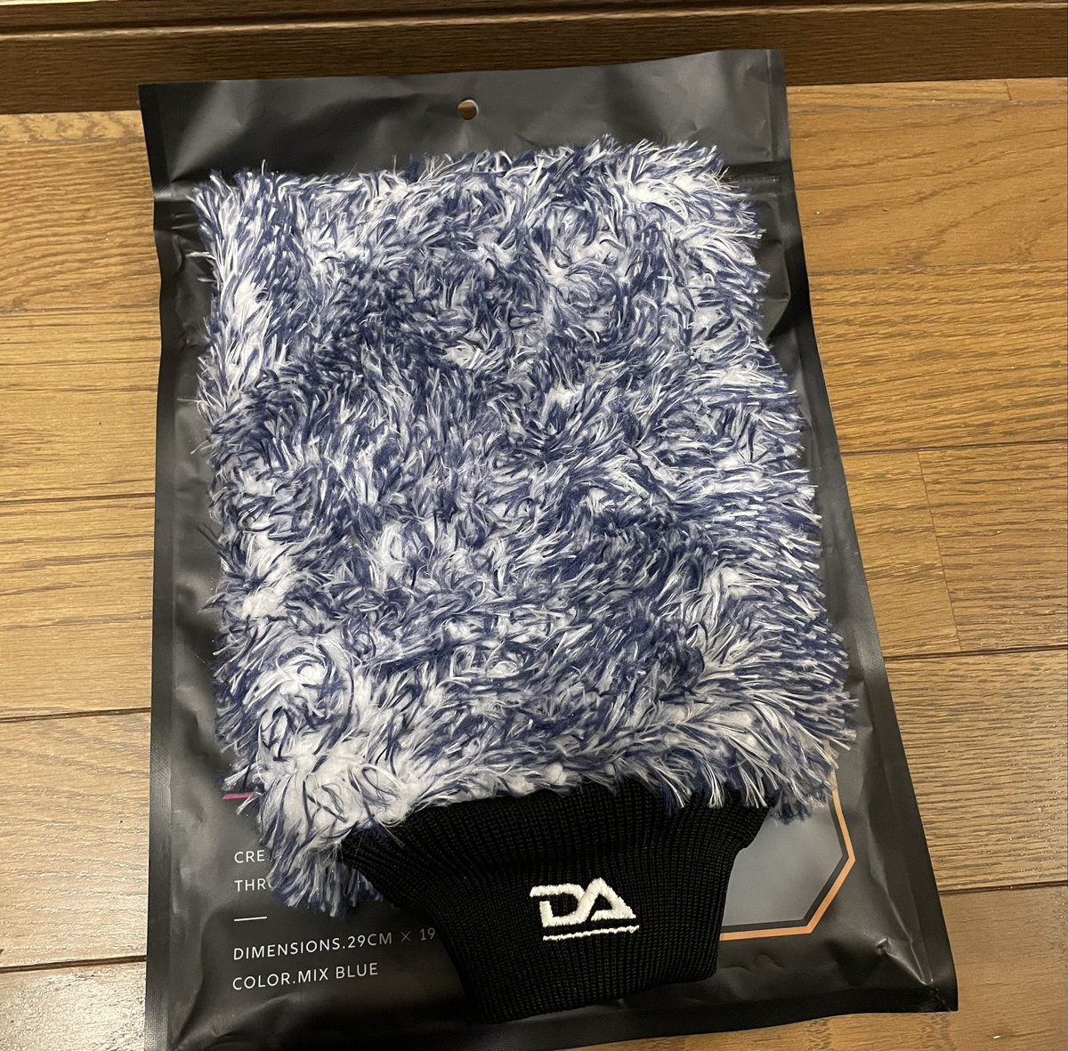 RvvXJblQrc4ypX3's tweet photo. #ARTISTMITT が届きました🎉
厚みも程よくあり
良く水を含みそう
自分的に保水力を重要視
してるので期待大🥹
大きさと厚みの感じは
手持ちの中ではGYEONさん
のと似てる
毛並みはDAさんの方が
優しい感触ですね☺️
パーカーがサイズ無しで
買えなかったので
来週はコレで楽しもう😊
#DETAILARTIST https://t.co/HTtdr7Kp6P