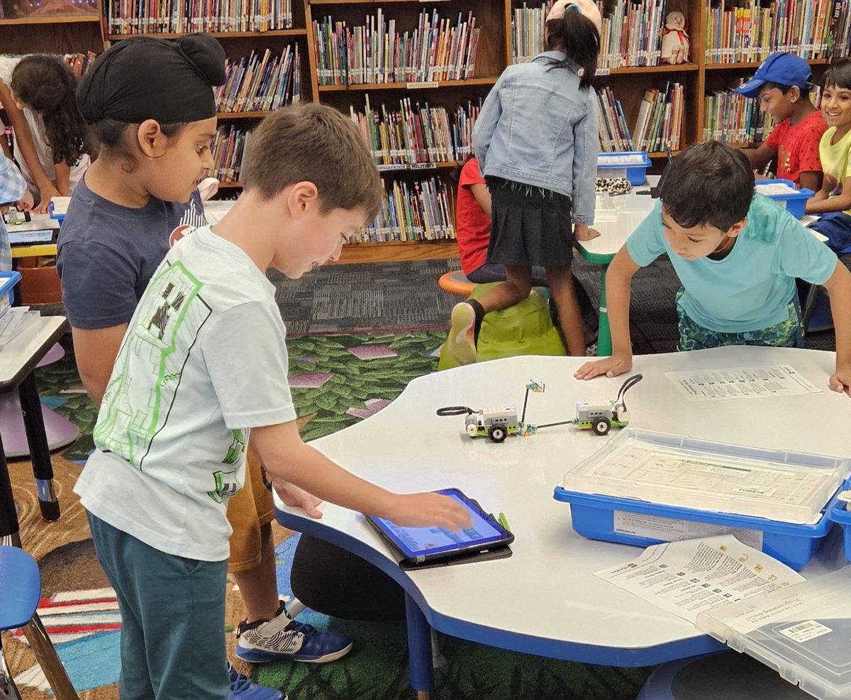 Nicole Midura (@miduralibrarian) on Twitter photo STEAMaker blocks started in the library this week (squeezed out of our dedicated space) with 2nd grade <a href="/LEGO_Education/">LEGO Education</a> WeDo. After completing assigned task, groups were tasked with discovering new uses. One of the best? Battle Bots!! #BBRocks <a href="/DearMrsMiller/">Kristin Miller</a> <a href="/BB_Falcons/">Erinn Mahoney</a> STEAMaker blocks started in the library this week (squeezed out of our dedicated space) with 2nd grade <a href="/LEGO_Education/">LEGO Education</a> WeDo. After completing assigned task, groups were tasked with discovering new uses. One of the best? Battle Bots!! #BBRocks <a href="/DearMrsMiller/">Kristin Miller</a> <a href="/BB_Falcons/">Erinn Mahoney</a>