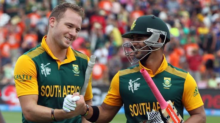 THREE 3️⃣🏏

This marks the first time ever that the Proteas have three individual scores of 100 or more in a Cricket World Cup game.

The highest was two, in 2015, when JP Duminy and David Miller scored hundreds. 

Record breaking. Expectations high.

#SAvsSL #SScricket #CWC23