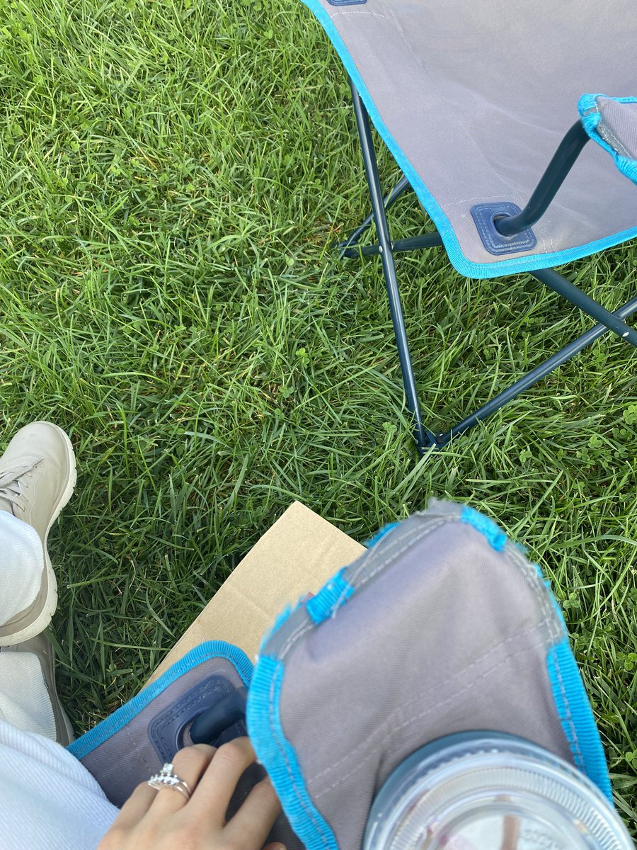 Bazen kendini hayalini yaşarken bulursun basit ama huzurlu hayaller🙏🏻 Aile❤️