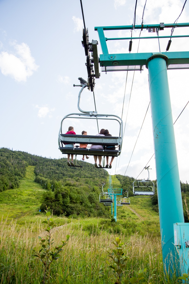 Grab the kiddos and hop aboard our scenic chairlift tour for some long weekend fun! 🙌 

Running today from 12pm - 5pm! We hope to see you there - all the beauty of the Humber Valley awaits. 😍 

#explorenl #skimarble