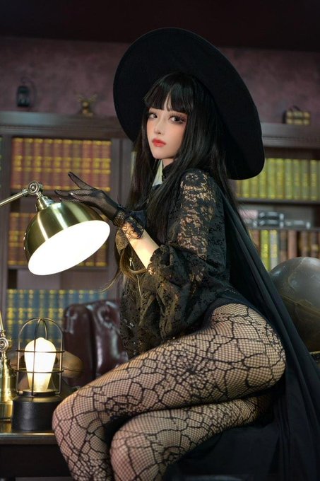 コスプレイヤーしろさきのTwitter画像37