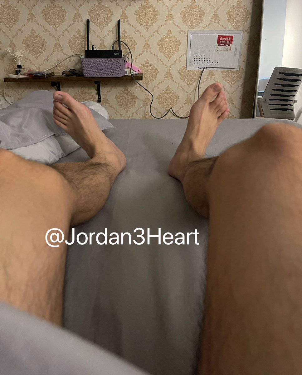 Jordan3Heart's tweet photo. #s  有没有脚m，极度恋脚的那种 https://t.co/S1SPaj9B6S