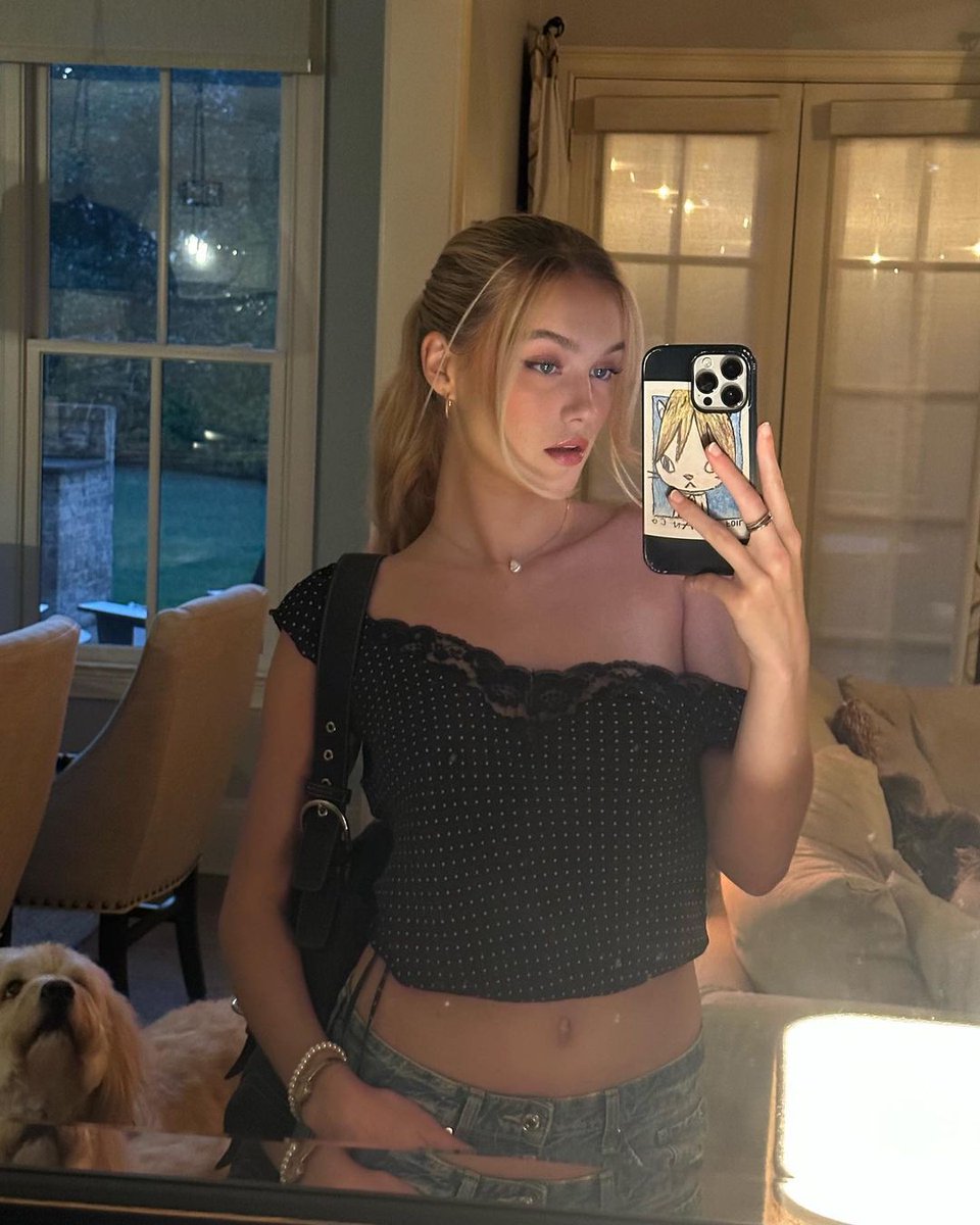 Chloe Rose Robertson Brasil tweet media