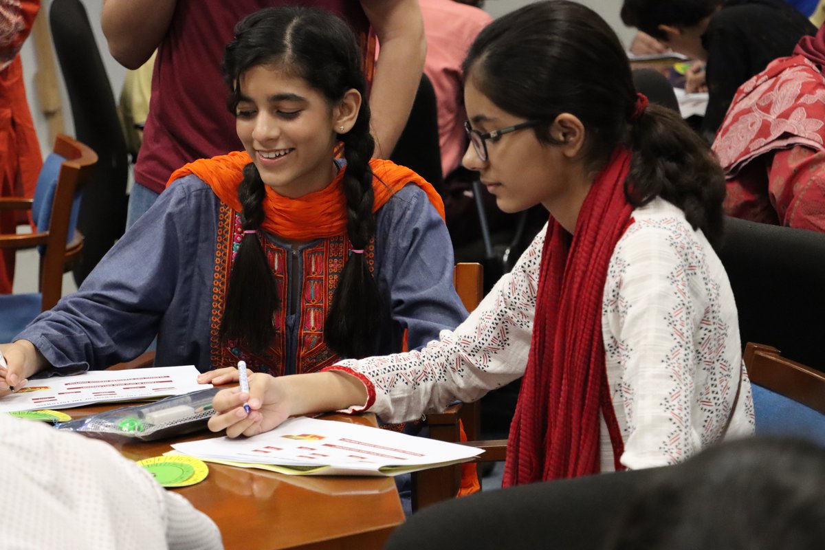 lumsmathcircles's tweet photo. "When Math equals smiles, you know it's #LUMSMathCircles time! ππ #FunLearning" https://t.co/LwraJV4xV9