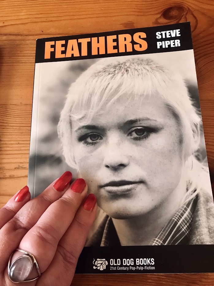 Choosing my reading material for the upcoming week ❤️ My first one on my list (that’s been on the shelf for going on 4 months .. I know this is what I’m like .. Always behind with my reading cos I have far too many books 🙄😆 ) Is Feathers by Steve Piper from Old Dog Books ❤️