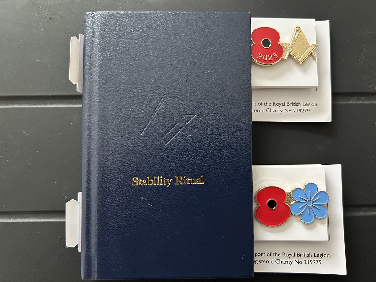 likemindedfree1's tweet photo. Popped into the @FreemasonsHall shop @UGLE_GrandLodge this morning after #LOI and picked up these superb #Poppyappel2023 #Pins @RBLI #Compasses #Forgetmenot https://t.co/jxgpMlgjQQ