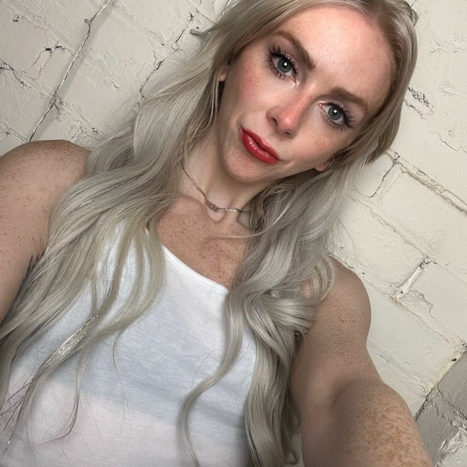 Hi 😘 https://t.co/Ia0BEKXyVR