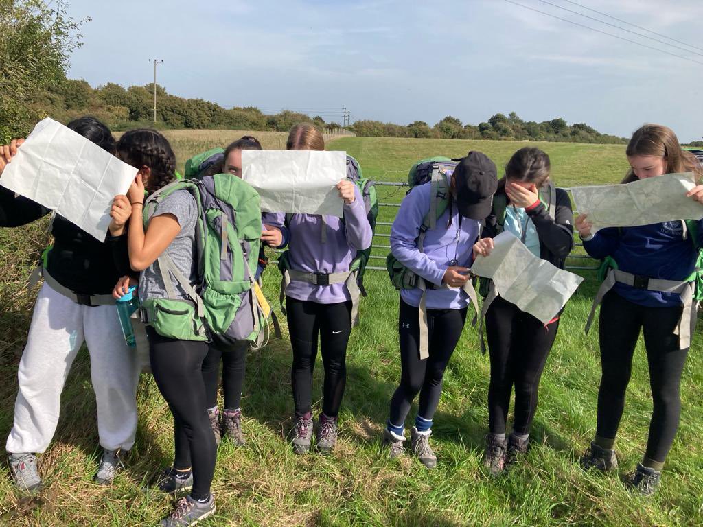 Silver DofE Training Expedition off to a great start. Sunny weather turning up as booked! @theabbeyschool @DofESouthEast