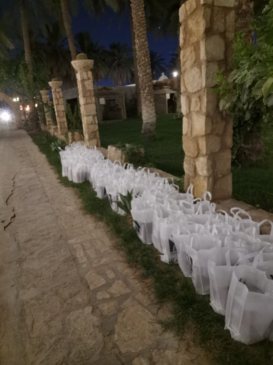 WaleedHafiz786's tweet photo. امتدادا للعادة السنوية الجميلة ،، تشرفت بالمشاركة في #مؤتمر_القصيم_الثالث_لامراض_الروماتيزم

كرم الضيافة وحسن الاستقبال عند أهل #القصيم هي من مستوى آخر 💐💚

@Dr_mohammad_S 
@draalfuraij 
@AlkhalifahDr 
@HussamAlsulmi https://t.co/tkZ8fu0BZF