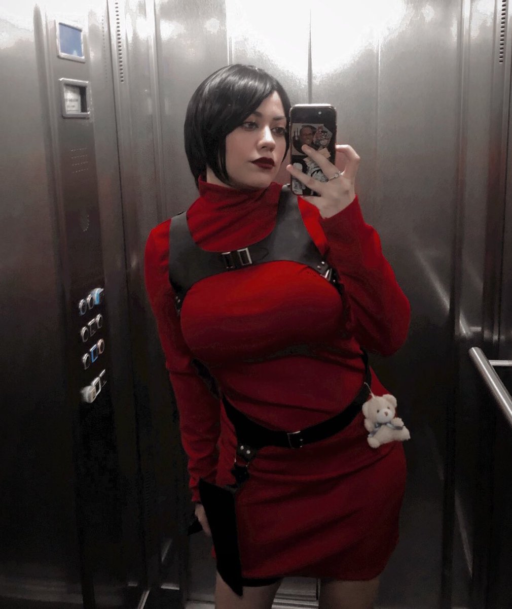 50€ and I’ll step on you
-
#adawong #residentevilcosplay #RE4R