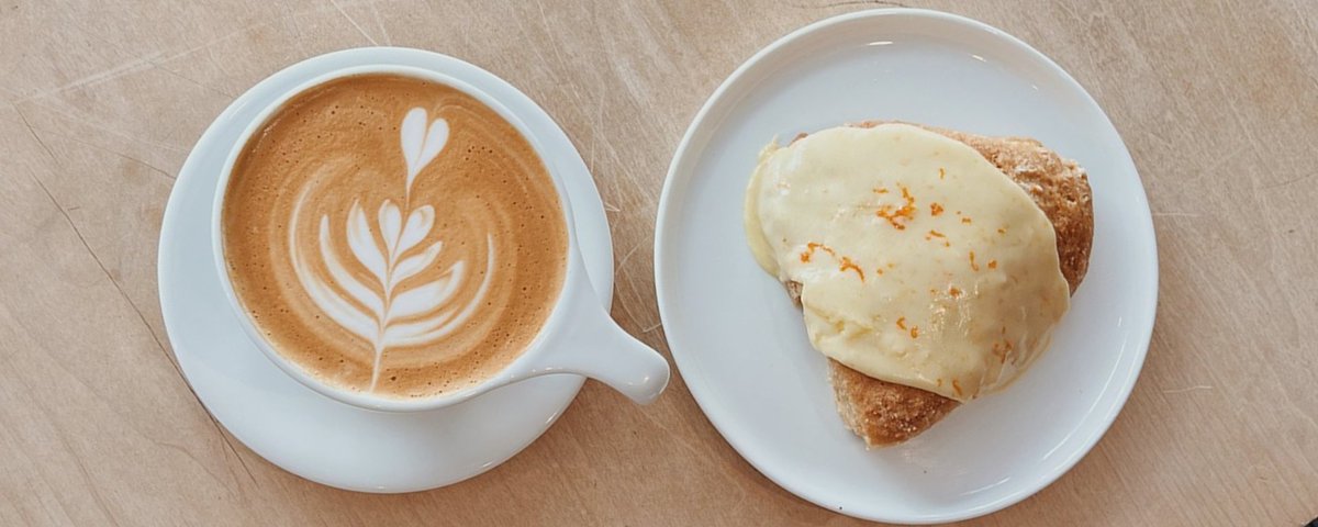 As the leaves turn amber and the crisp air lowers the temperatures, enjoy the change of season with a freshly-brewed cup of coffee and a delicious homemade treat at a local coffee shop in the #FrederictonCapitalRegion!☕🧁 Read on! ow.ly/oE7Q50PQri4