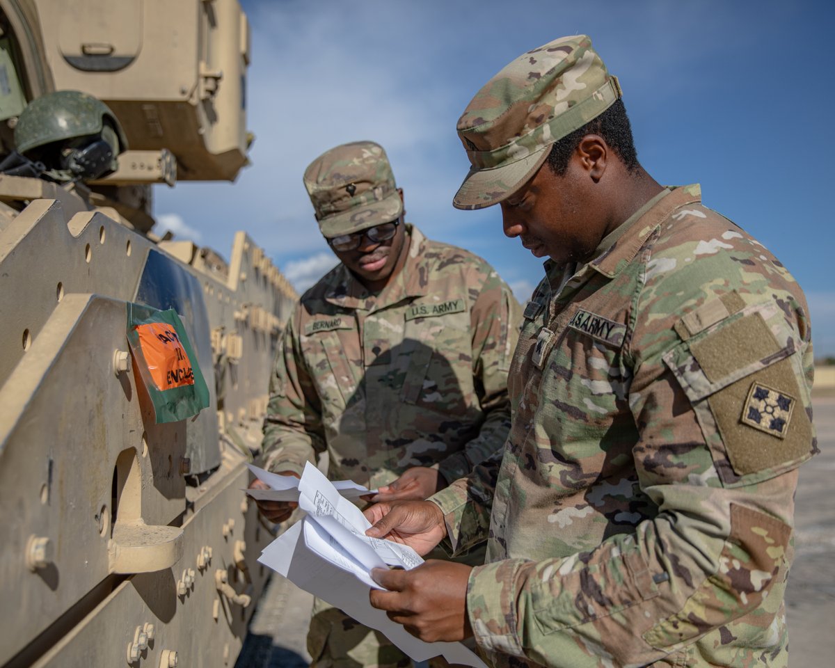 4thInfDiv's tweet photo. Ivy Soldiers on the move! Engaged in "tips and scales," checking vehicle dimensions, weighing in, ensuring top-notch maintenance and clearing the path for a secure journey to NTC at Fort Irwin, California. Ready for the missions! ππ§
#DeployFightWin | #StayREADY https://t.co/dgtm7f4hcD