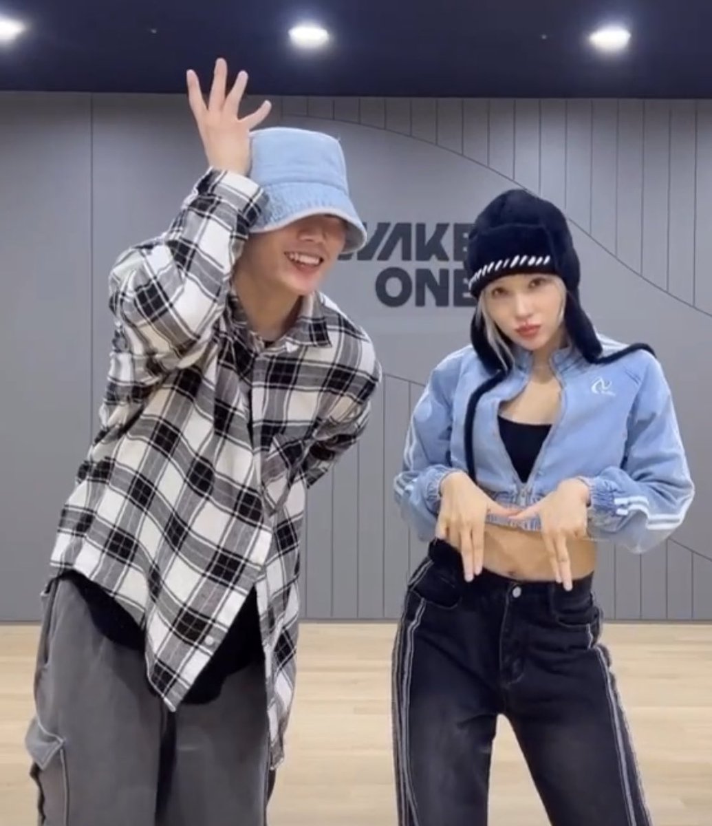 pyoungyacore's tweet photo. my loves ❤️💛 pyoungya and buckey🥺🫶 https://t.co/AgSNXQY49Y