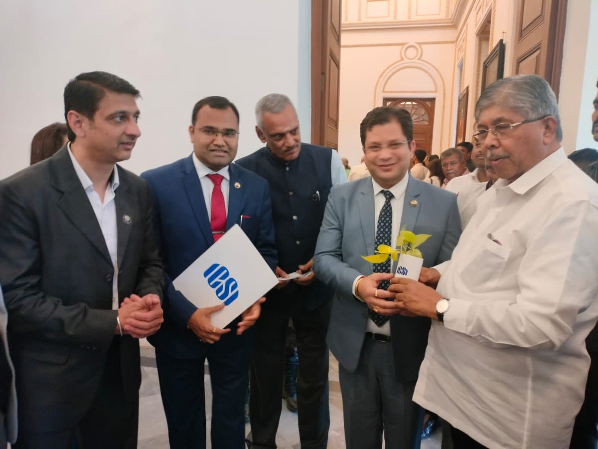icsi_cs's tweet photo. President ICSI,CS Manish Gupta met @ChDadaPatil ,Hon’ble Minister for Higher &amp; Technical Education, Textiles, Parliamentary Affairs,Govt. of Maharashtra &amp; @skdeolankar,Director,Higher Education,Maharashtra, to discuss  ICSI's initiatives for strengthening governance in India Inc. https://t.co/DFdtmVQyT3