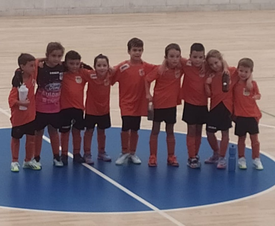 Primer partido y primer victoria de nuestro prebenjamín 💚🤍 enhorabuena guajes !!!! #Nalonizate