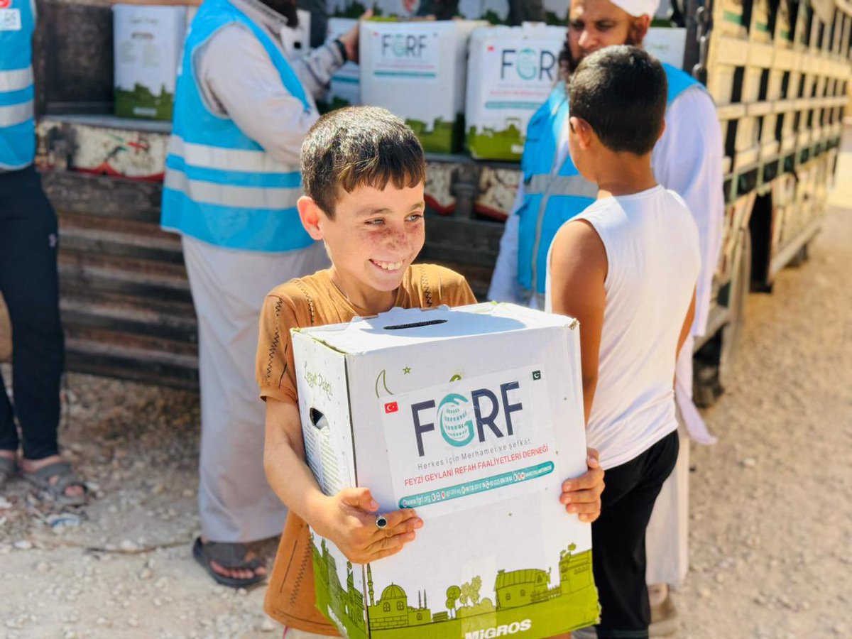 FGRForg's tweet photo. We have not forgotten! Dated: 6th & 7th October 2023 Distribution of Flour (آٹا) among 🇸🇾 Syrian Earthquake refugees near Turkish Border. #FGRF #HelpwithFGRF https://t.co/CwgzYGBS1l