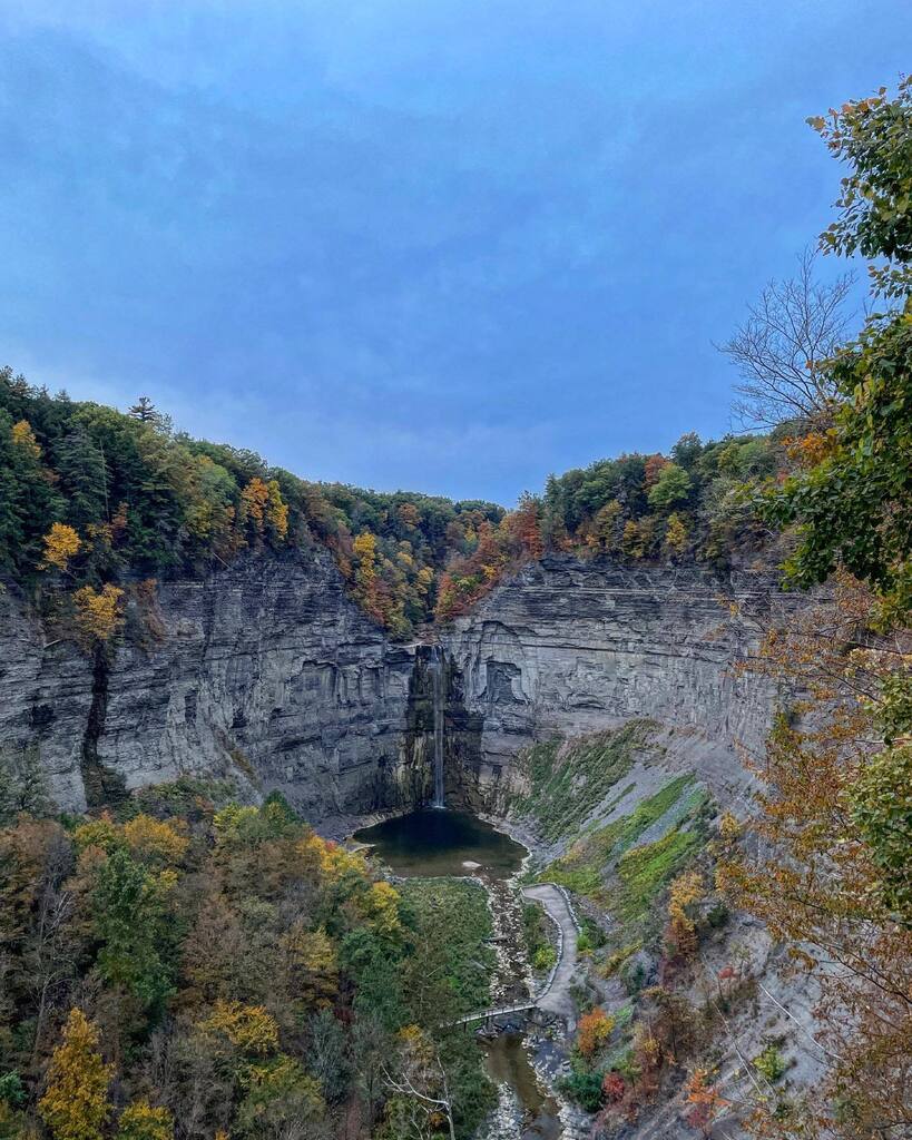 muz4now's tweet image. Change The Same

#taughannockfalls #waterfallsofny #waterfall #waterfalls #autumn #autumnvibes🍁 #AsFallsTheFalls #gorge #gorgeous #ithacaisgorges #taughannockfallsstatepark #taughannock #trees #forest #rocks #rockface #cliff #clouds #cloudy instagr.am/p/CyGU71XuLkI/