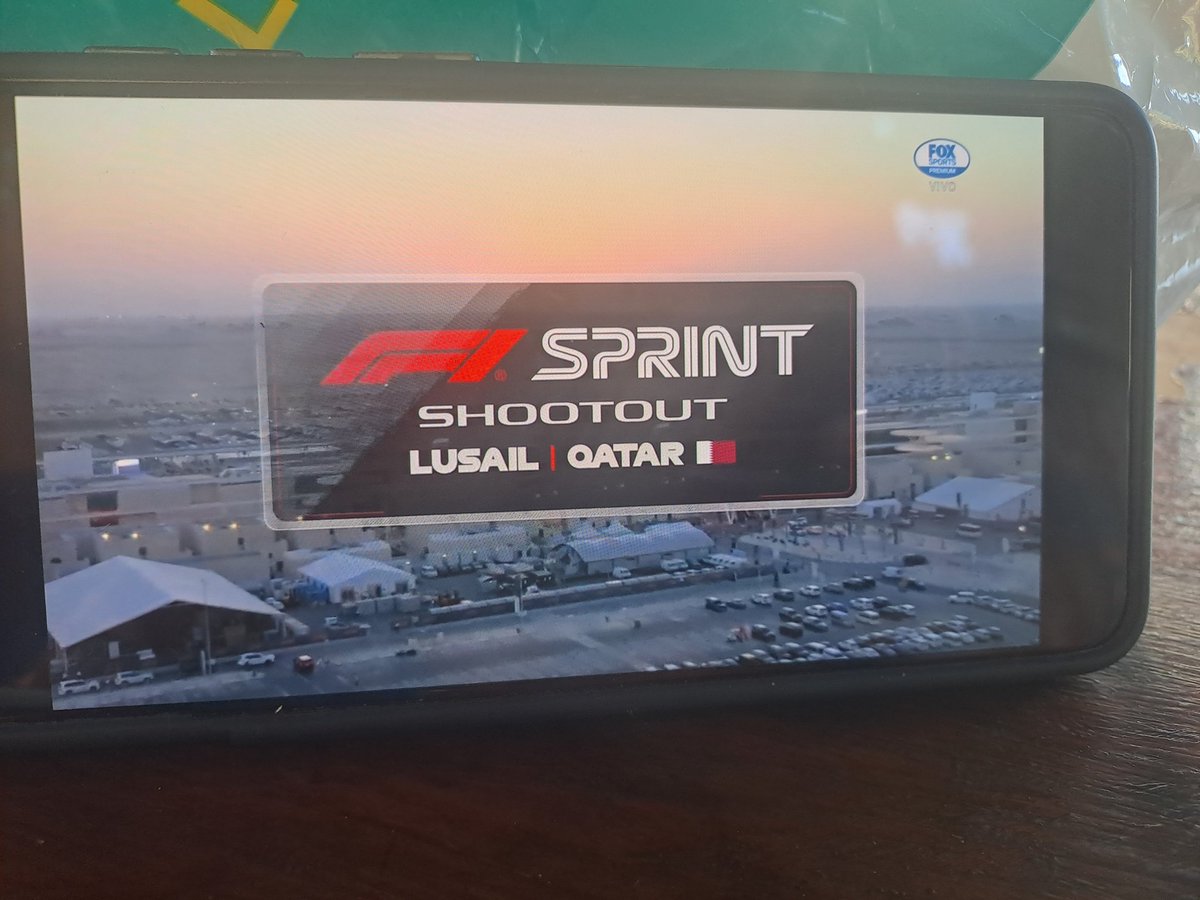 Viendo el shootout #QatarGP #F1 desde #ElSalvador