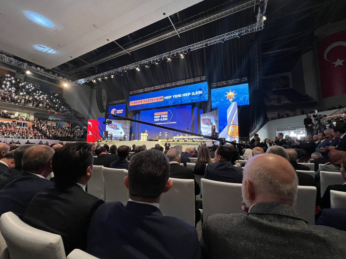 KmlttinYlmztkn's tweet photo. Genel Merkez Yönetimi’nde bizleri görevlendiren Sn.Cumhurbaşkanımız,Genel Başkanımız @RTErdogan’a teşekkür ediyorum.Her gün daha çokça çalışarak #TürkiyeYüzyılı vizyonunda  ülkemize hizmet edecek ve zat-ı devletlerine ve milletimize lâyık olma gayreti içerisinde olacağız. https://t.co/5NcFWD9lJt