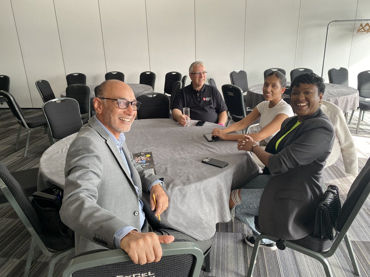 Mdx Dean of Science @balbirbarn and Head of Dept @mehmetkaramangolu Speaking with recent alumni at Excel New Scientist live event.