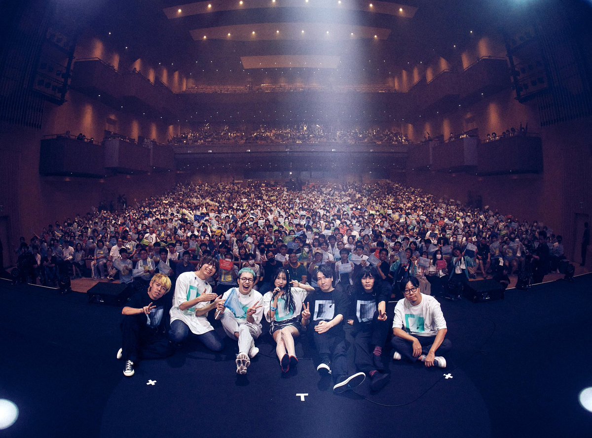 fhana_info's tweet photo. fhána 10th Anniversary SPECIAL LIVE
              🕯Theis The Light🕯

本日は沢山の皆さまにお越しいただきありがとうございました！

これからのfhánaもよろしくお願いします！

#fhána10th https://t.co/8SowXTJ4Yr