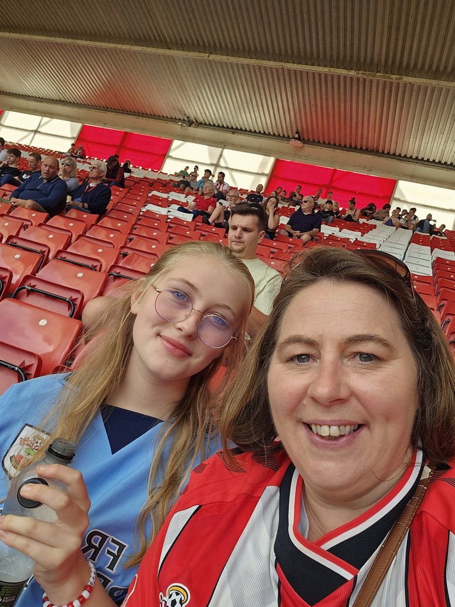 sarah_mcginty's tweet photo. @SouthamptonFC looking forward to another win!!! #SFCMATCHDAY https://t.co/1TF62Esxm6