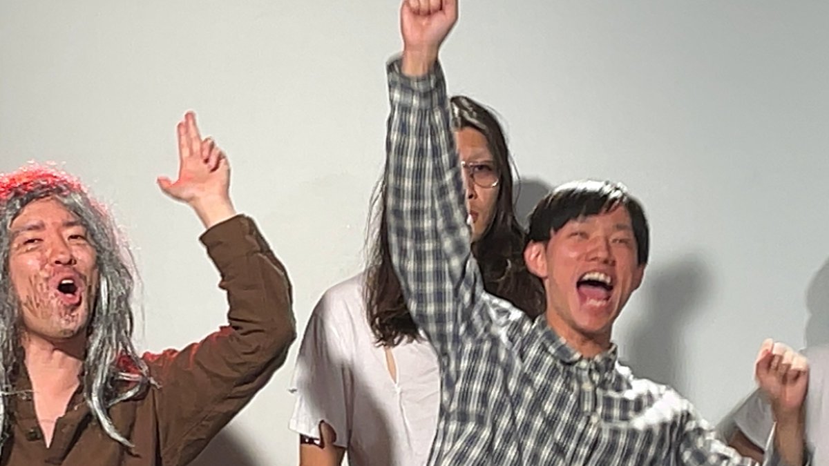 inaleaf_gaga's tweet photo. ネタは全組とっても面白かったしライブの後にモダンさんとにょぼりげさんとチェキも撮れました。にょぼりげさんめちゃくちゃ優しかった！まじで感動！いつか静岡でライブ主催してサウナしきじとさわやかに2人をご招待出来るように仕事頑張ってお金貯めます！ありがとう！
#crazynightTOKYO #CCSTATION https://t.co/9mDJGTPUBu