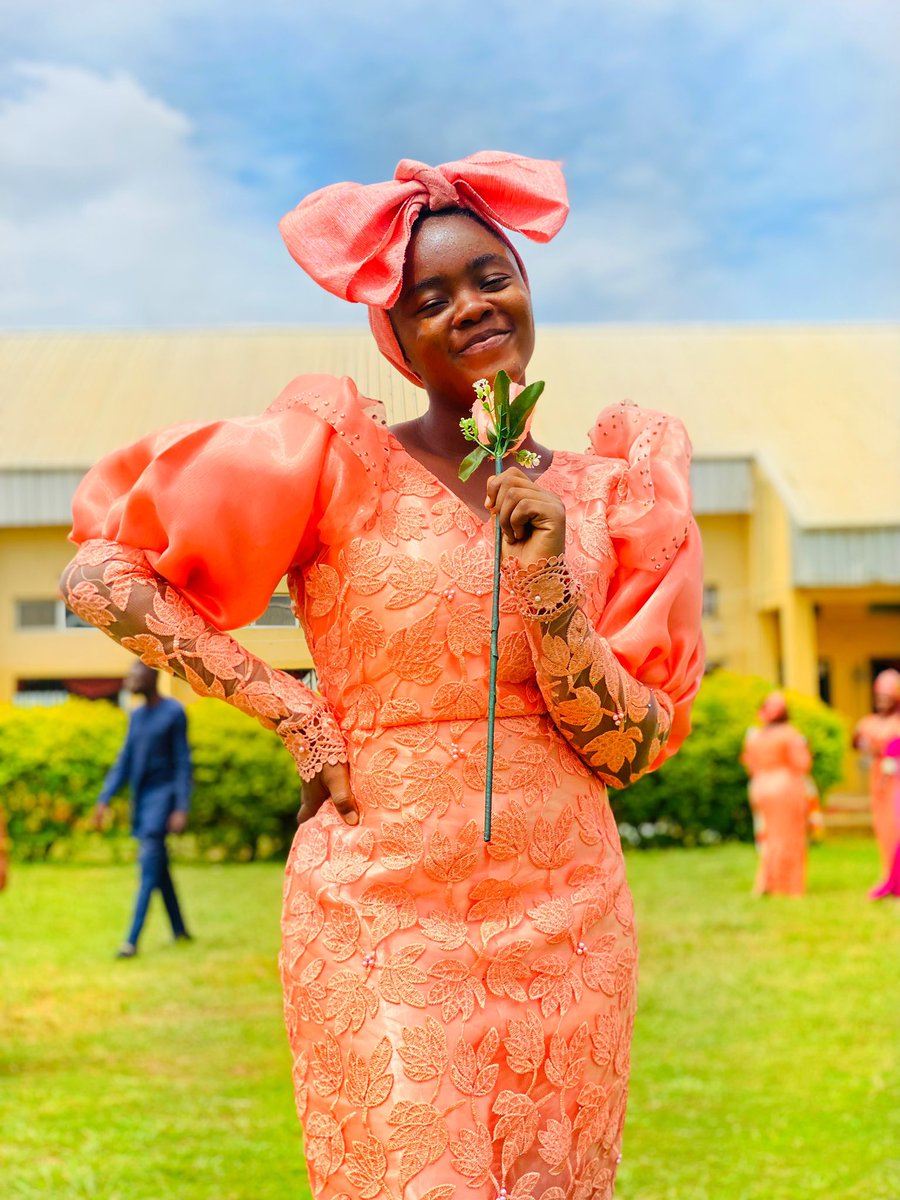 We outside🥳🥳🥳🥳🥳
#weddings
#covabodi 
#womanengraced