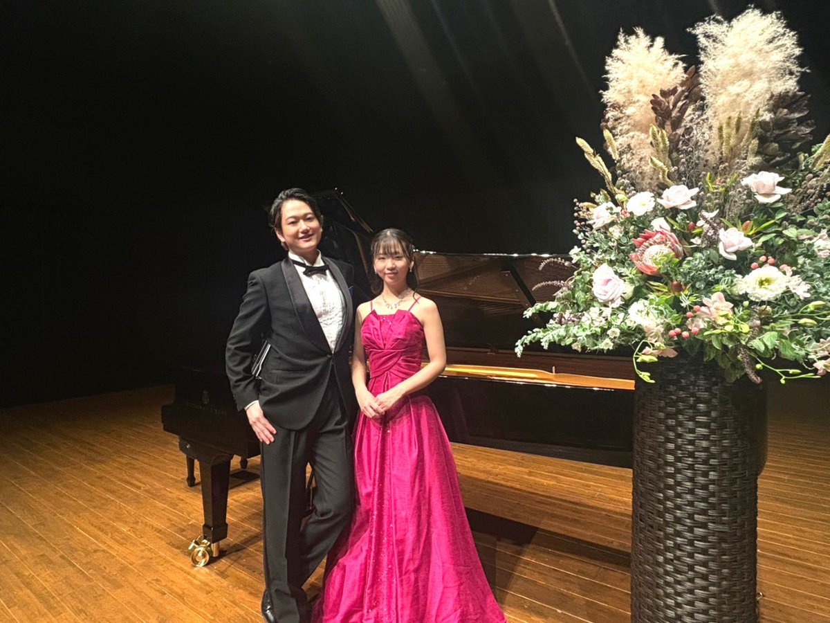 Yohei_Sugawara's tweet photo. サントミューゼ上田『歌とピアノ秋の音楽会〜ドイツの香りとともに〜』終演しました✨

作品の持つエネルギーって、やっぱりすごいですね。
これからも探求し続け、切磋琢磨していきたいです💪

上田の皆さま、遠くからお越し下さった皆さま、ご来場誠にありがとうございました😊 https://t.co/iBkE1U4A5c