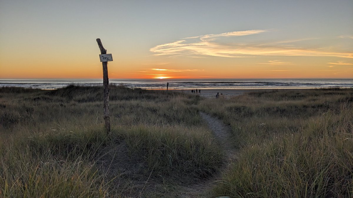 Copalis_Beach's tweet photo. #CopalisBeach #sunset #WashingtonCoast https://t.co/PiyXSQPgJR