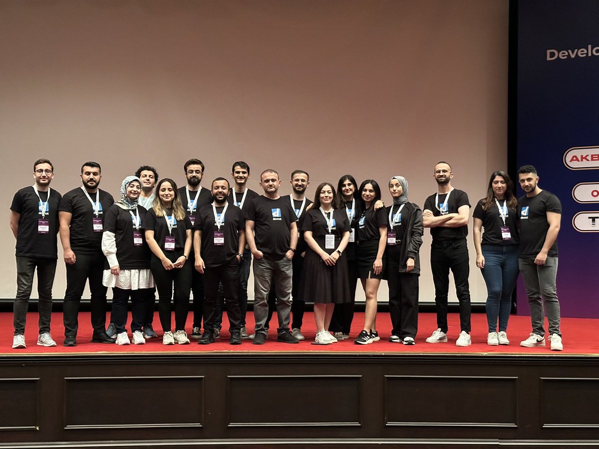 emre_ozgoz's tweet photo. harika ekip
harika organizasyon
harika insanlar
#devnotsummit23 @devnot_ https://t.co/QhCrwW5zjz