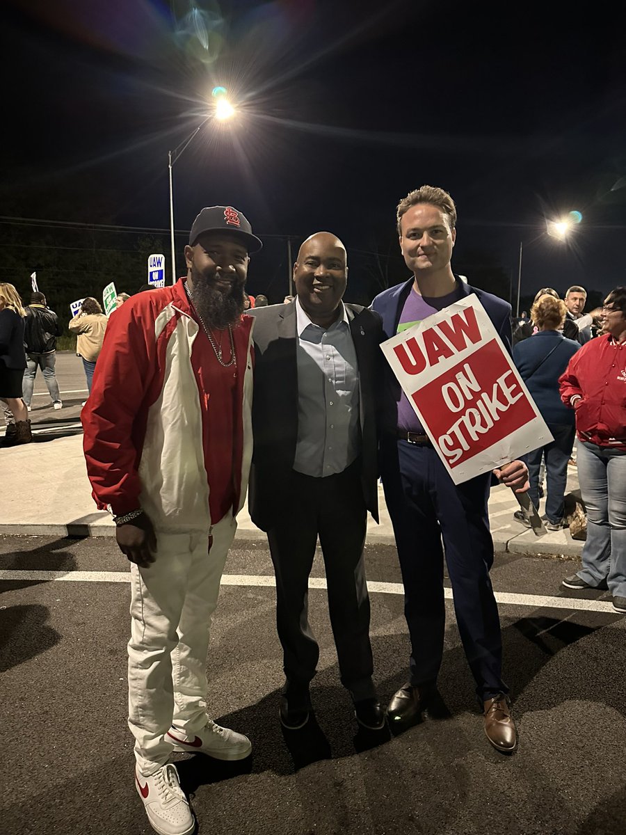 Tracy Grundy for Missouri ☮️💔💙 tweet media