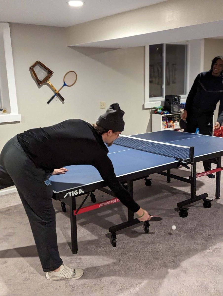 Northwoodmbb's tweet photo. Had a great team dinner last night followed up with plenty of fun and games! #STAUP #PackTogether #HoopChemistry https://t.co/zo4F12f2RV