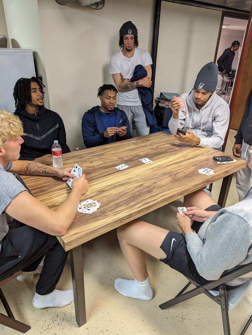 Northwoodmbb's tweet photo. Had a great team dinner last night followed up with plenty of fun and games! #STAUP #PackTogether #HoopChemistry https://t.co/zo4F12f2RV
