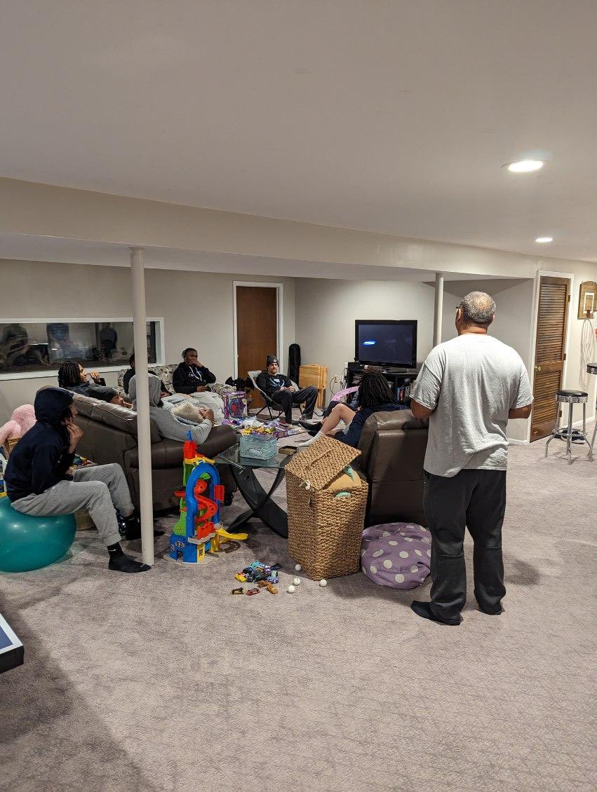 Northwoodmbb's tweet photo. Had a great team dinner last night followed up with plenty of fun and games! #STAUP #PackTogether #HoopChemistry https://t.co/zo4F12f2RV