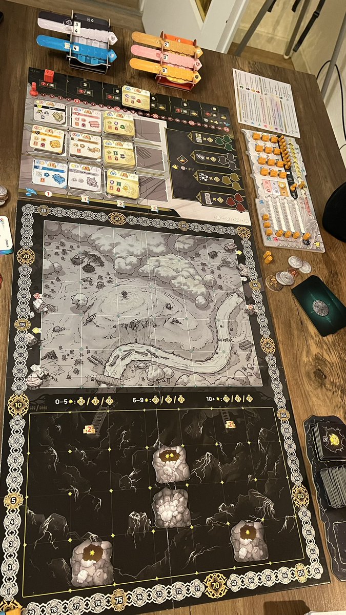 misterneil2908's tweet image. On se lance dans Kutna Hora chez @czechgames #j2s #spiel23