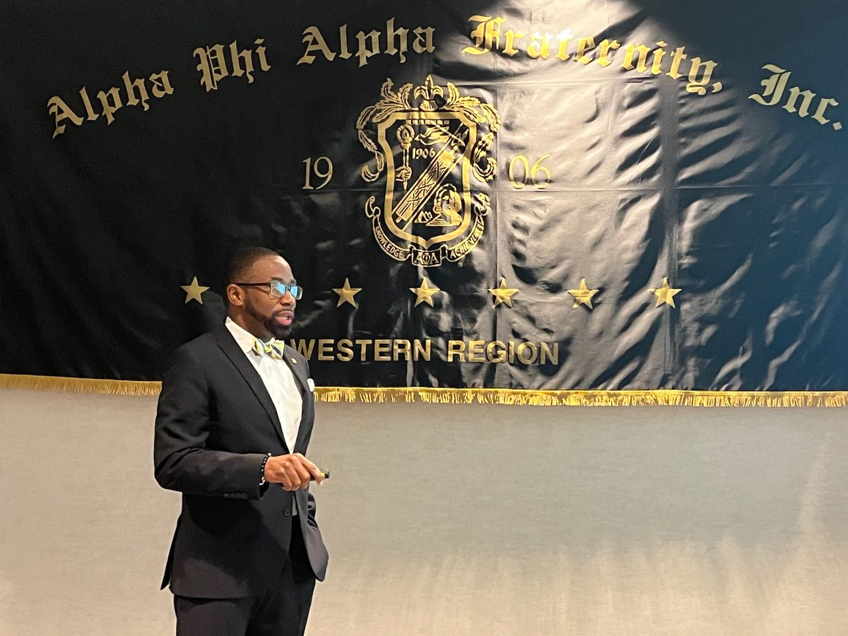 acei06's tweet photo. Dr. Jonathan Madison of the ACEI Board of Directors along with Jevon Brame addresses the attendees of the Alpha Phi Alpha Western Region Leadership Academy & College Brothers Retreat with ACEI’s 2023 update #acei #alphawest #educatingourfuture https://t.co/RmWv2xupaD