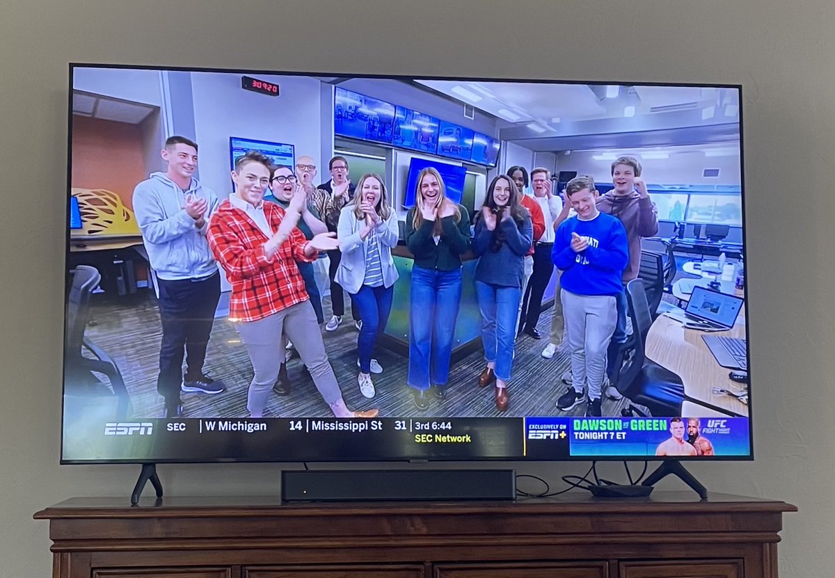 Loved the <a href="/mujschool/">Mizzou Journalism</a> and <a href="/KOMUnews/">KOMU 8 News</a> shoutout during the Mizzou-LSU broadcast! #MizzouMade