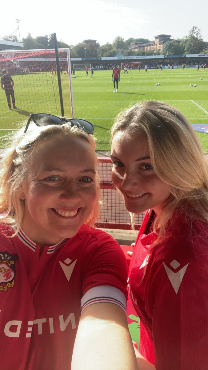VCWoodfine's tweet photo. Good win today at Crawley in the lovely sunshine ☀️ #upthetown #WrexhamAFC @VancityReynolds @RMcElhenney @WrexhamFX @Wrexham_AFC https://t.co/vVfqpj1upC