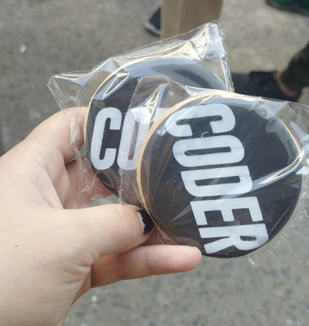 heyvalem_'s tweet photo. Mi próximo destino es continuar en mi crecimiento profesional @coderhouse #CoderConf2023 https://t.co/fOgtExw3Kk