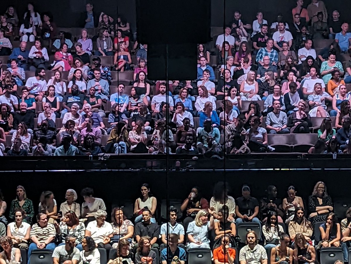 Weekends in the Westend detour to a Saturday on the Southbank for Dim Sum at Ping Pong and the National Theatre's incredible The Effect #weekendsinthewestend