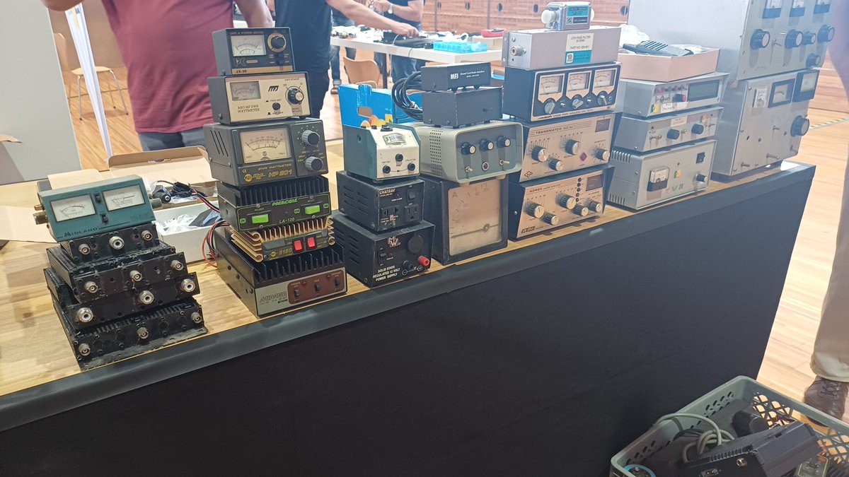 CT1HSN's tweet photo. Feira de rádio da ARAM 2023 @ Viana do Castelo https://t.co/EaizChodSw